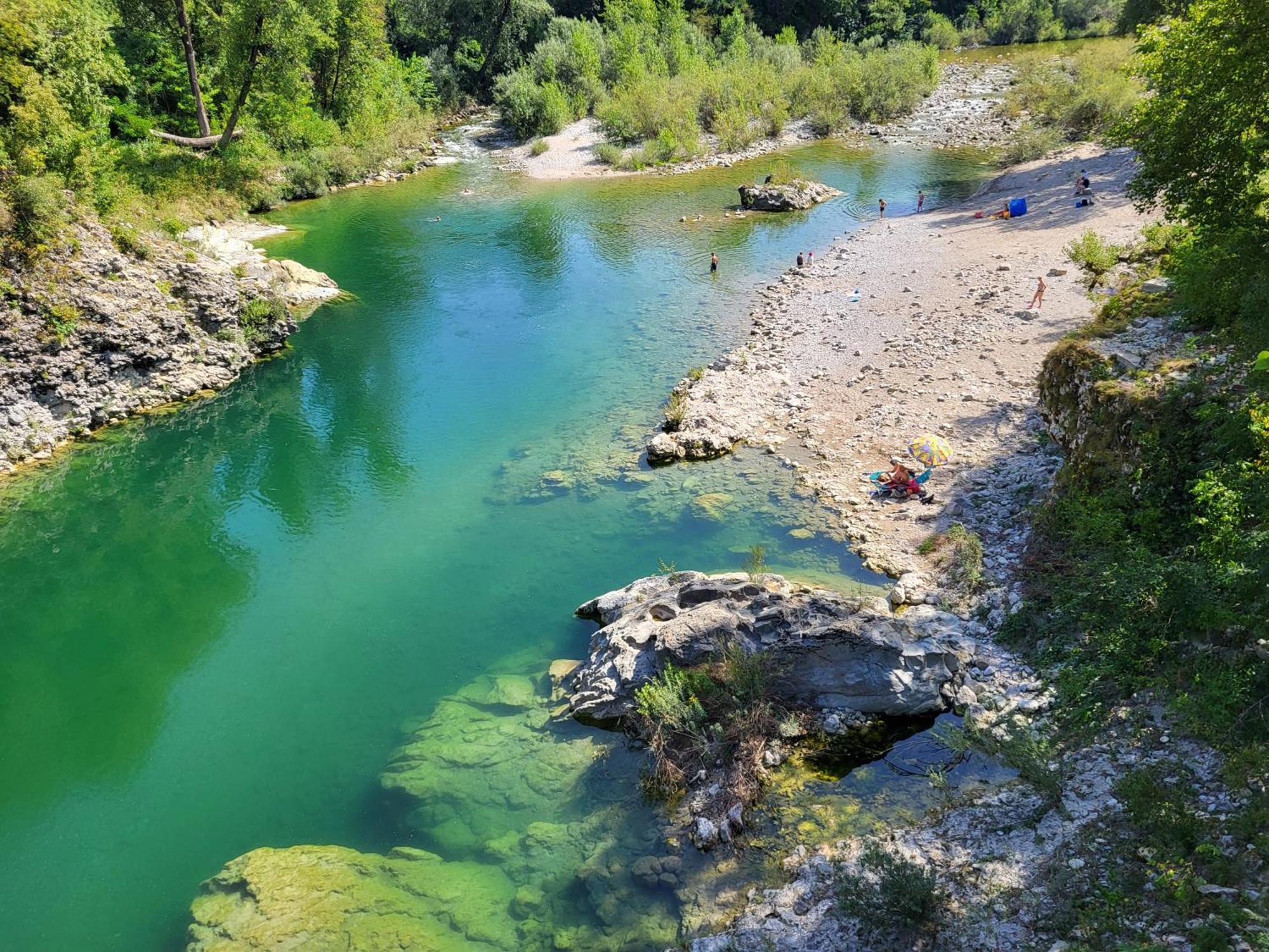 ホテル Koca Sredi Gozda Kanal エクステリア 写真